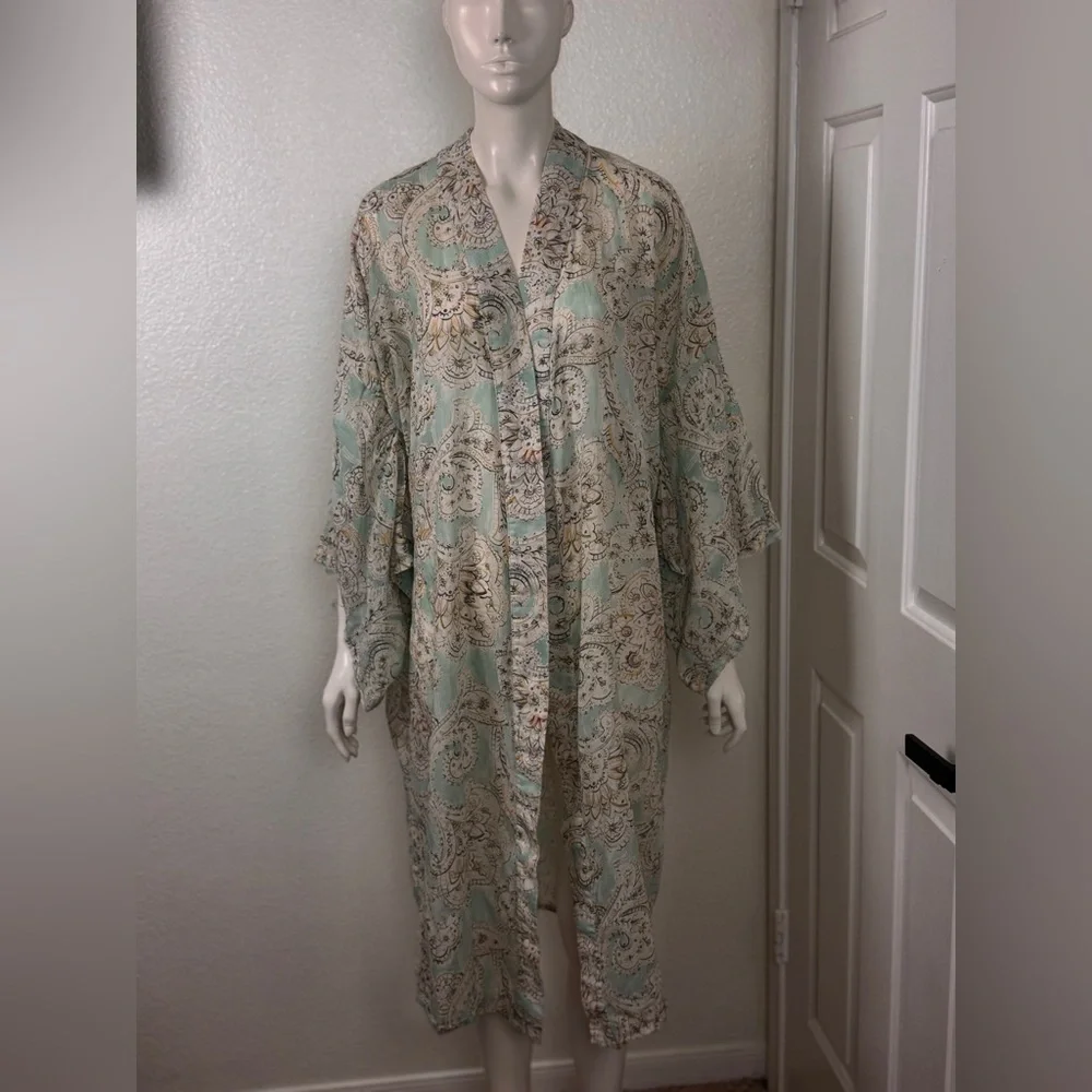Zara Elegant Paisley Kimono Robe Size Medium C-31